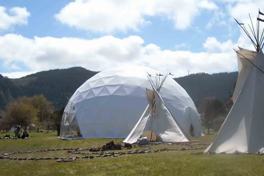 Conheça as vantagens e usos das tendas dome