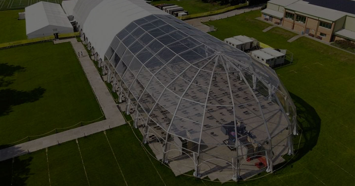 Tenda para festival e grande circulação